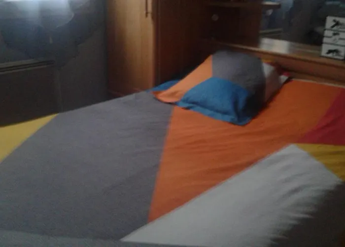 Jolie chambre centre Auterive en direction de Foix à 25 km de Toulouse avec petit-déjeuner inclus